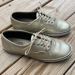 VANS Metallic Gold Low Rise Sneakers Size M/5.5. W/7